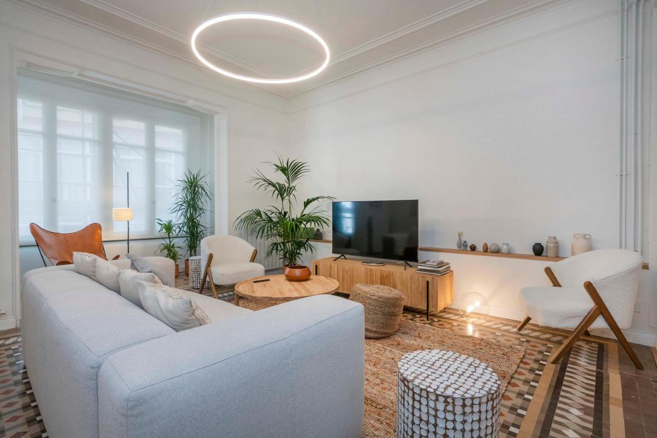 Amazing 5 Bd 5 Bathroom Next To Plaza Catalunya (Adults Only) 2