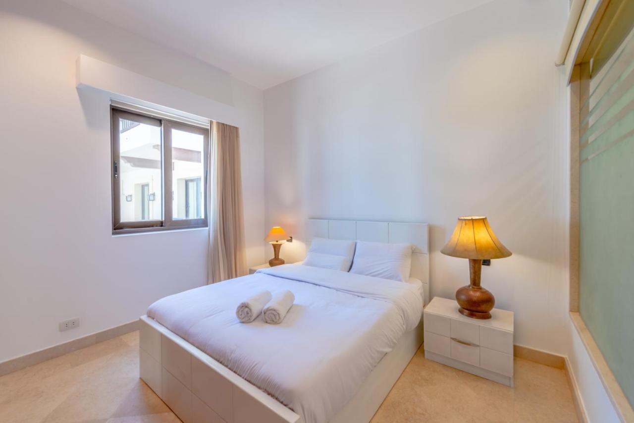 Classy 1-Bedroom Apartment in Ancient Sands with Pool View 2