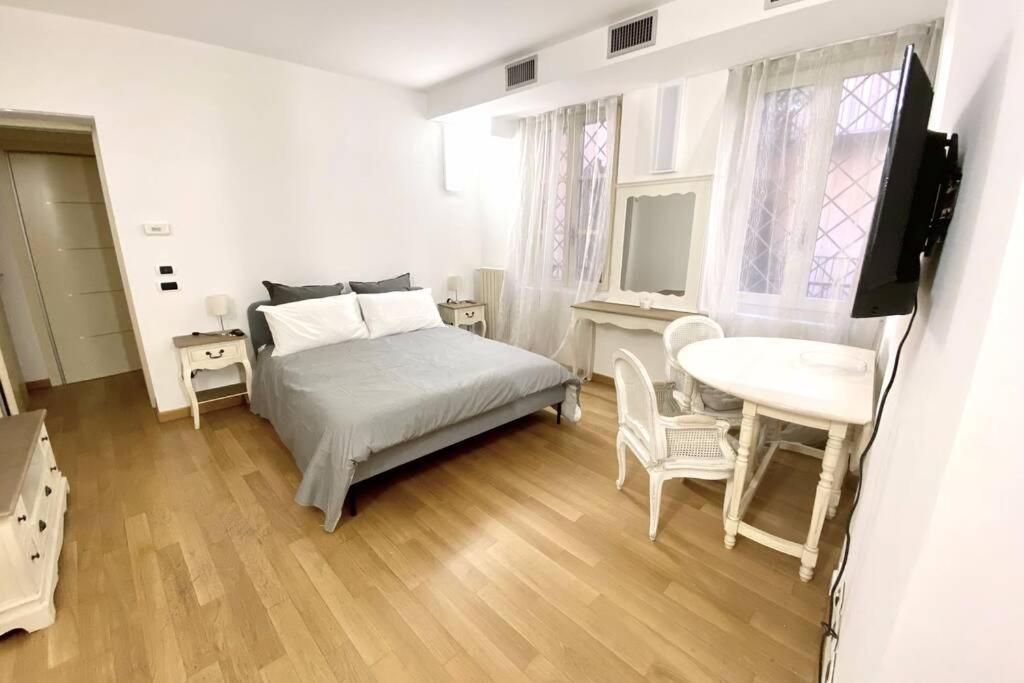 Boutique Apartment in Milano Center: Duomo Scala 1