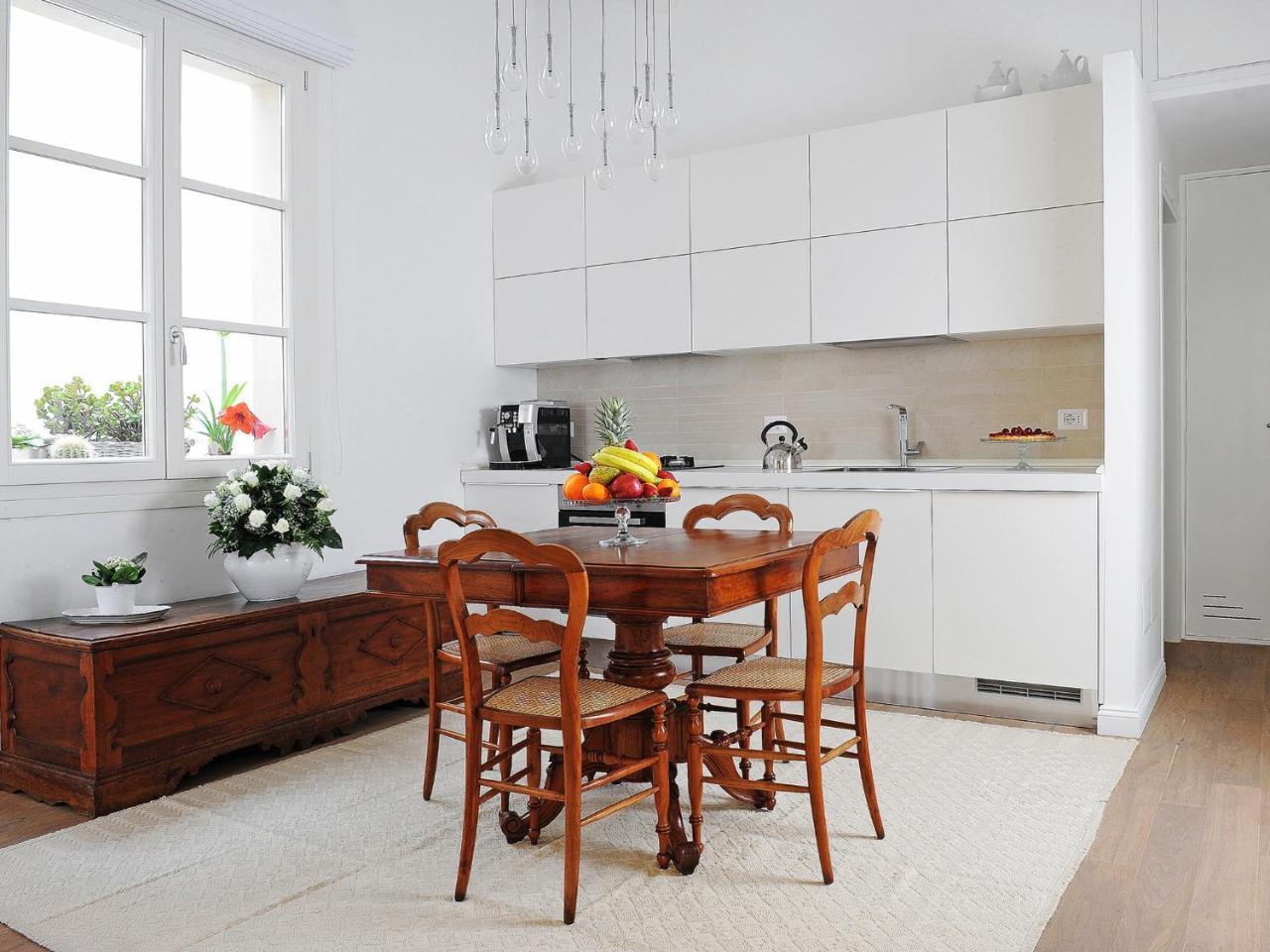 Efamoresca (Adults Only)