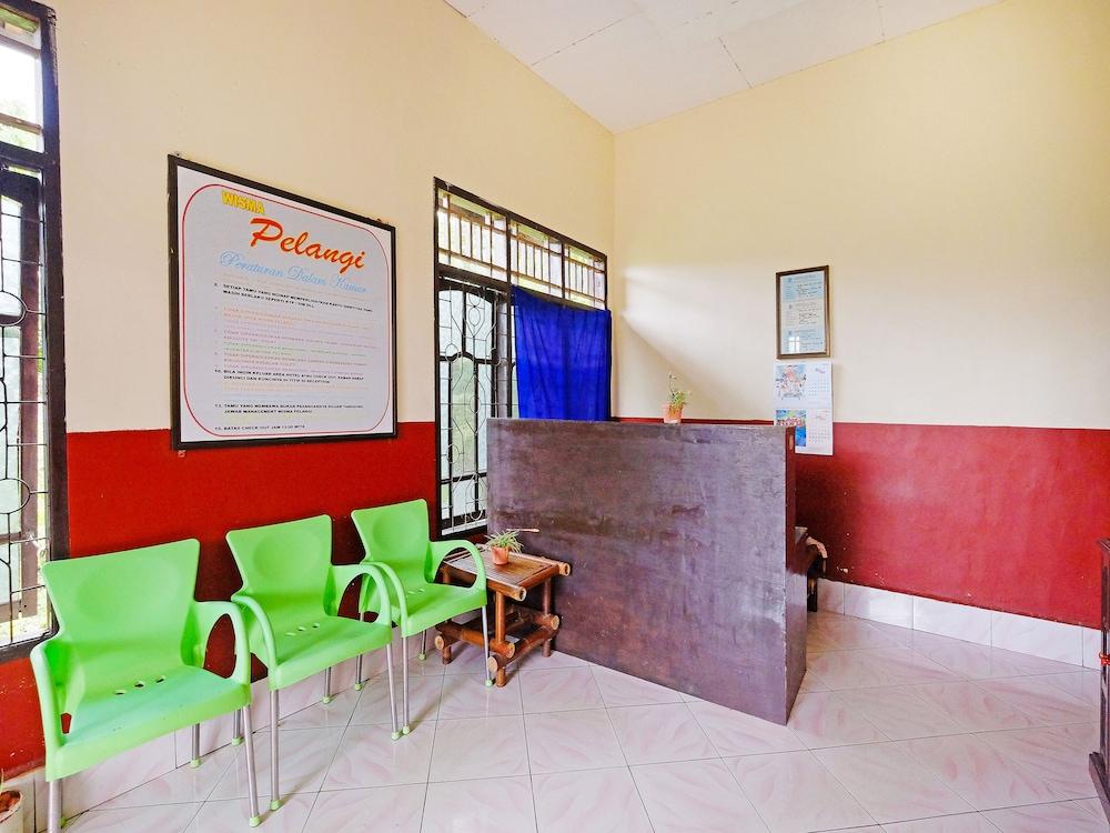 Wisma Pelangi Palopo by Oyo 1