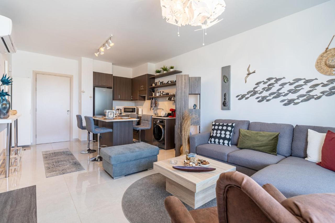 Lemon Tree 1-Br Apt in Livadia 1