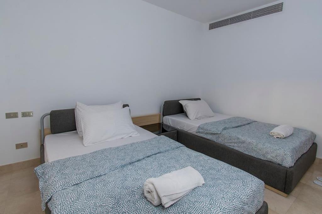 Nayah Stays, Beautiful 3-Bedroom Vacation Home with Lovely Pool 1