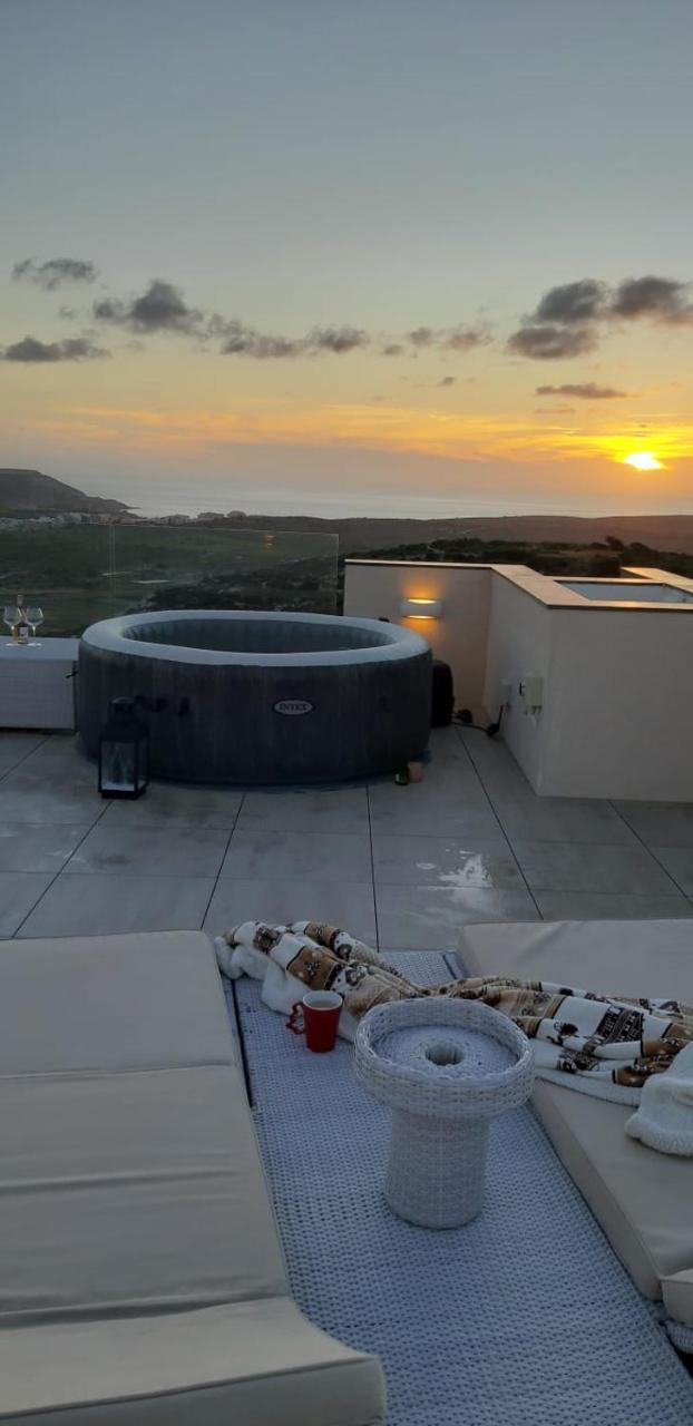 Lovelypenthouse Withjacuzzi Country&Seaview 2