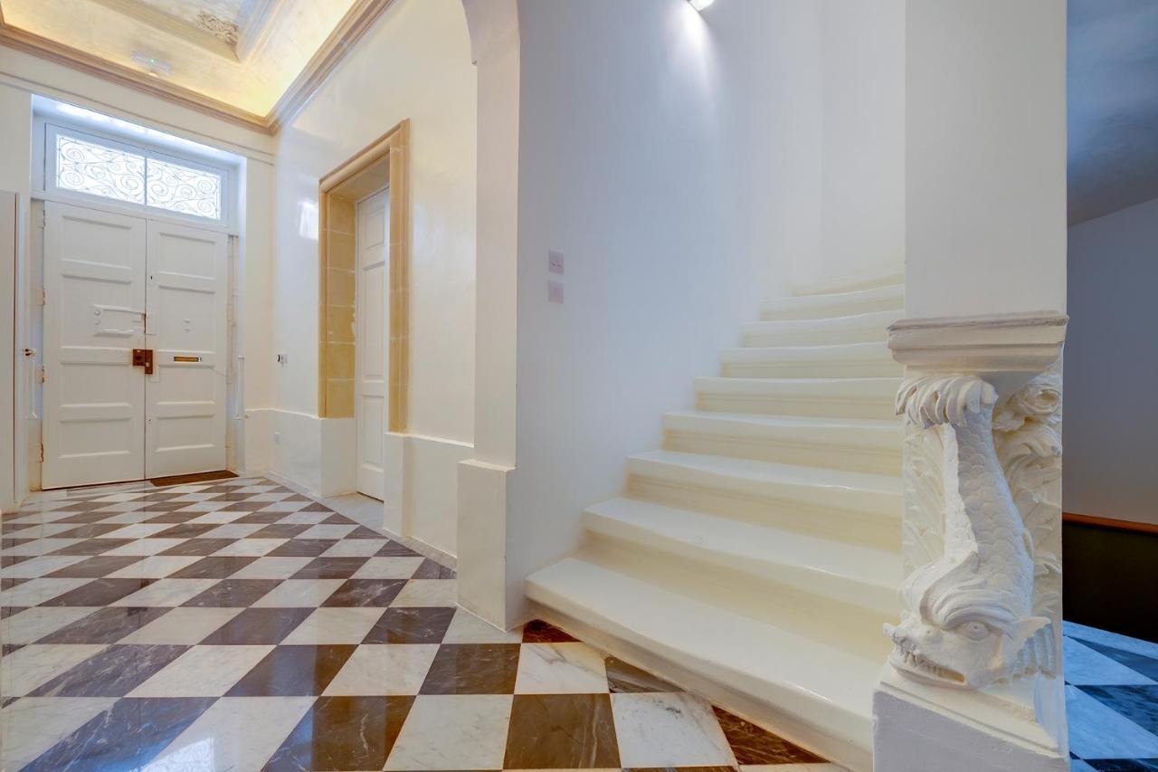 Traditional Maltese Townhouse Wt Terrace And Pool 1