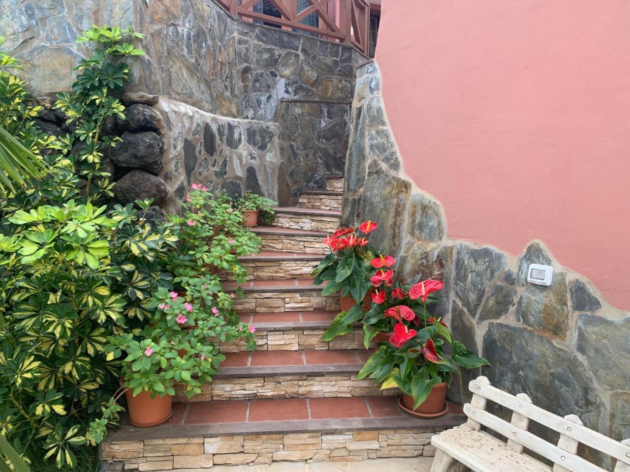 La Cueva de Villa Gardel 1