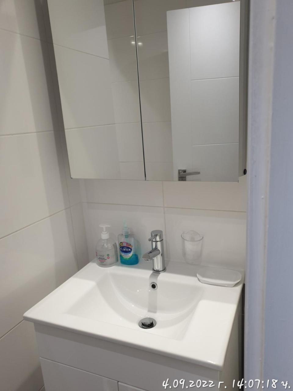 Beautiful 1 Bedroom Penthouse Flat 2