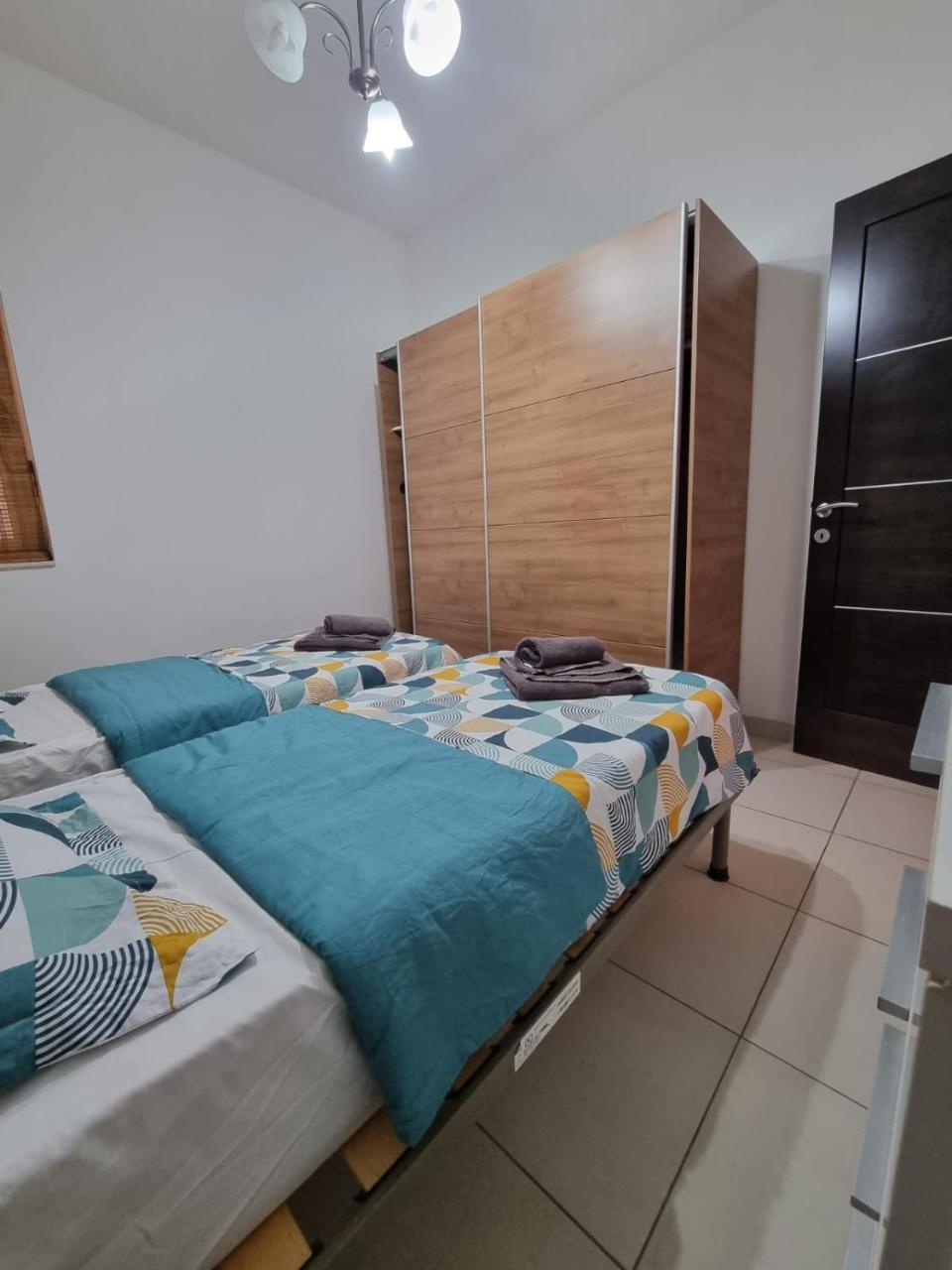 Modern Two Bedroom Apartment in Center Bugibba 1