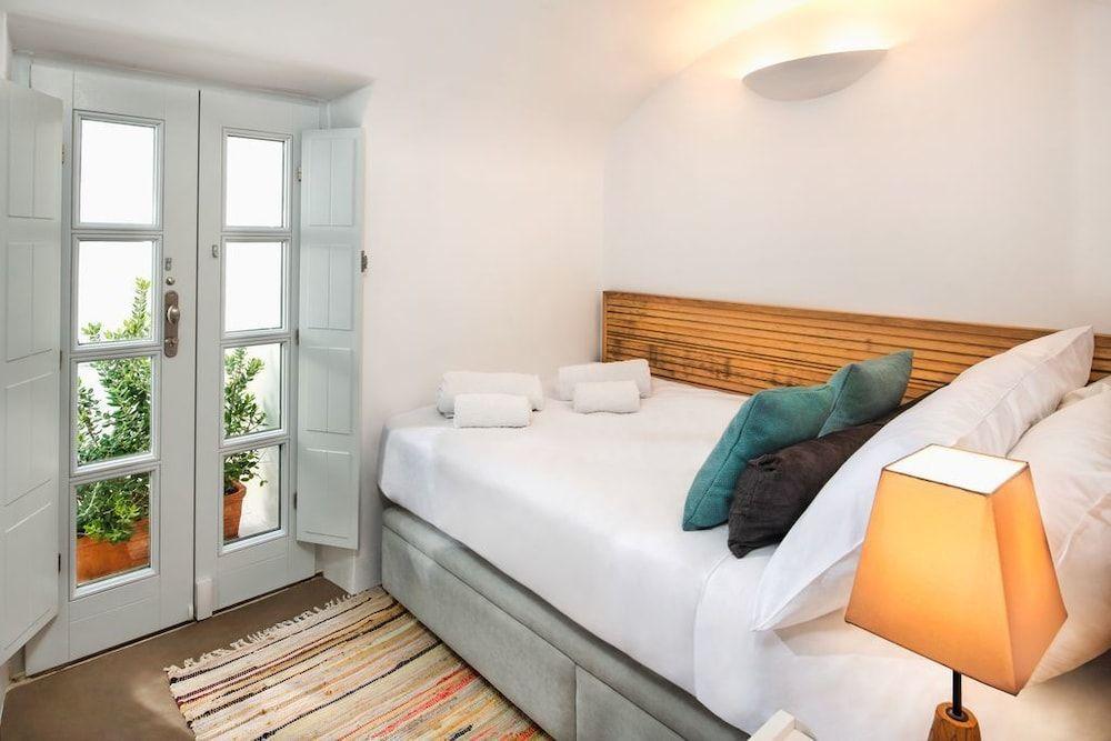 Indigo Luxury Mansion