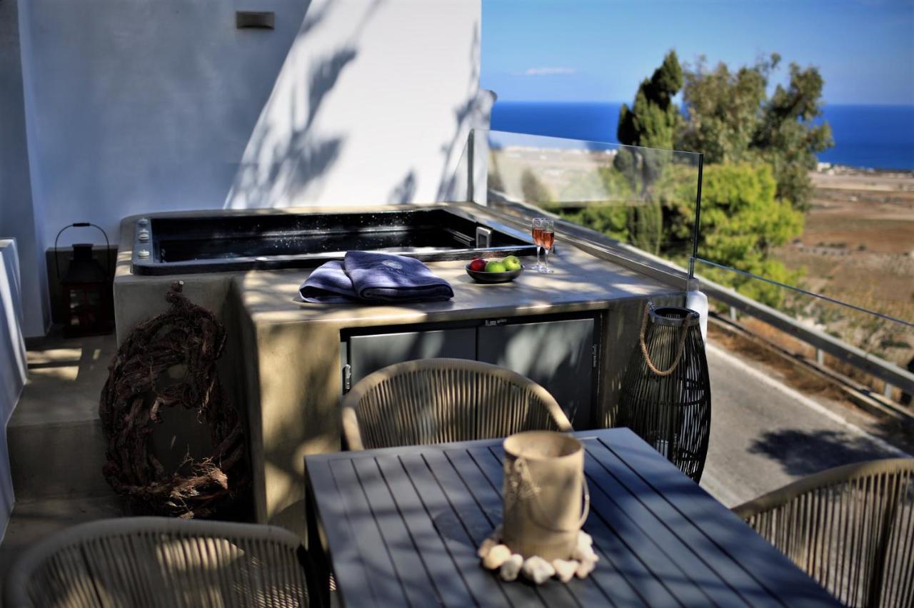 A Lux Villas Santorini 1