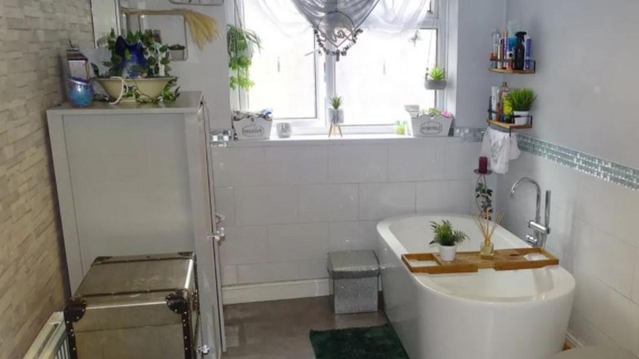 Mesarias-Archeas Luxury Vacation Home Santorini 1