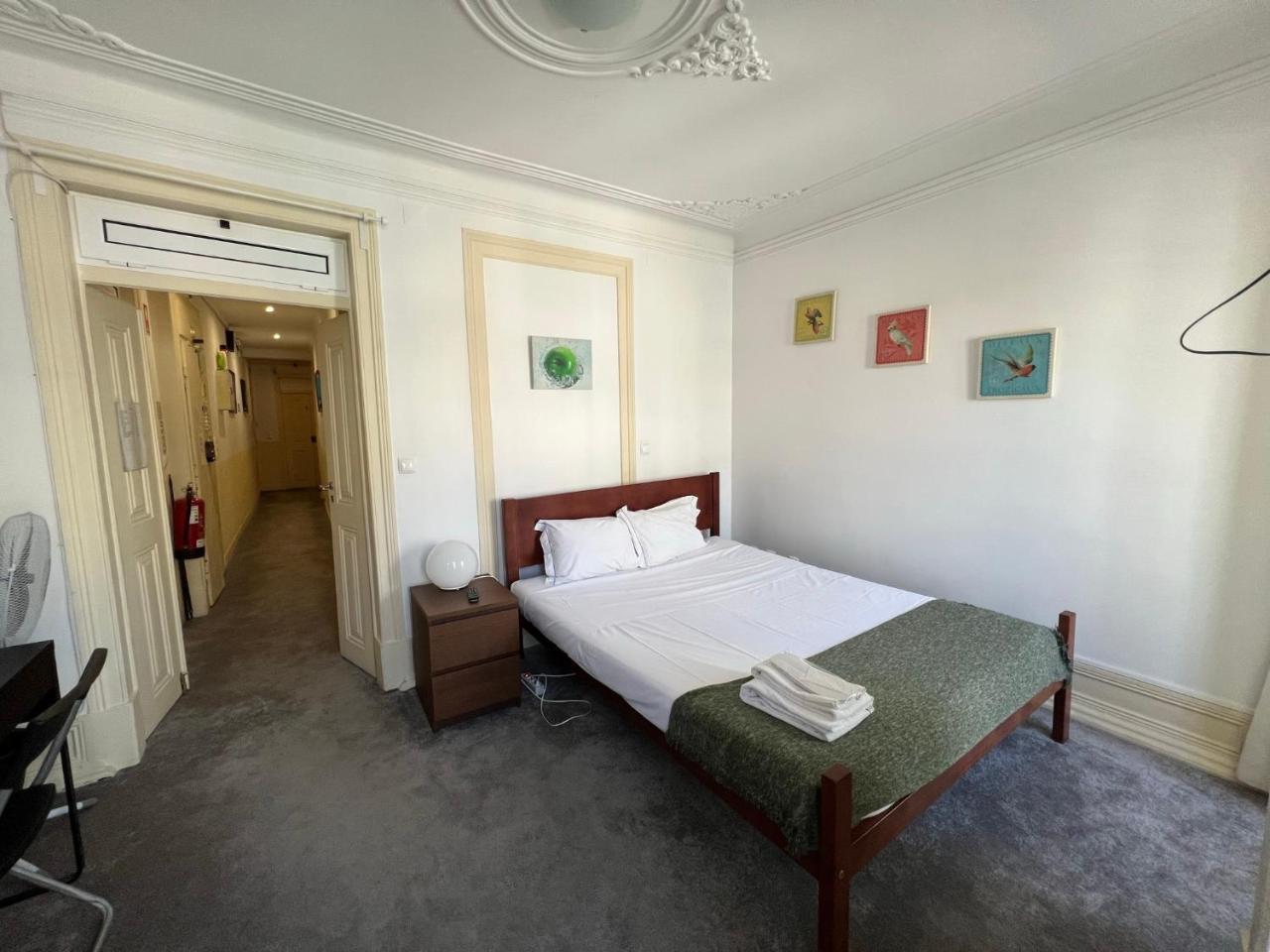 Sao Lazaro Bhuiyan Family Host (Adults Only) 2