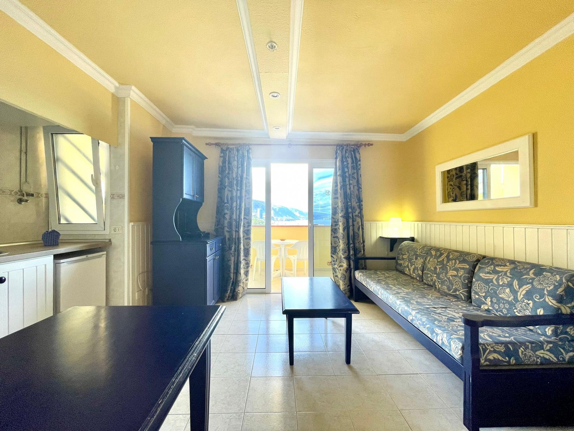 Apartment with Ocean Views in Playa Jardin 2