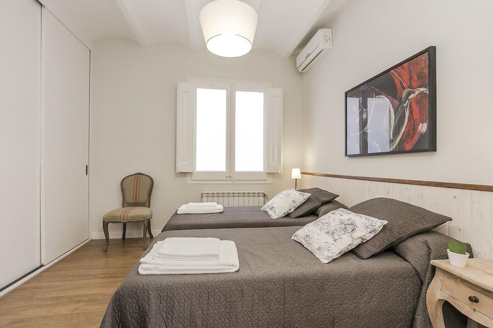 BCN Pau Claris Rocamora Apartments 2