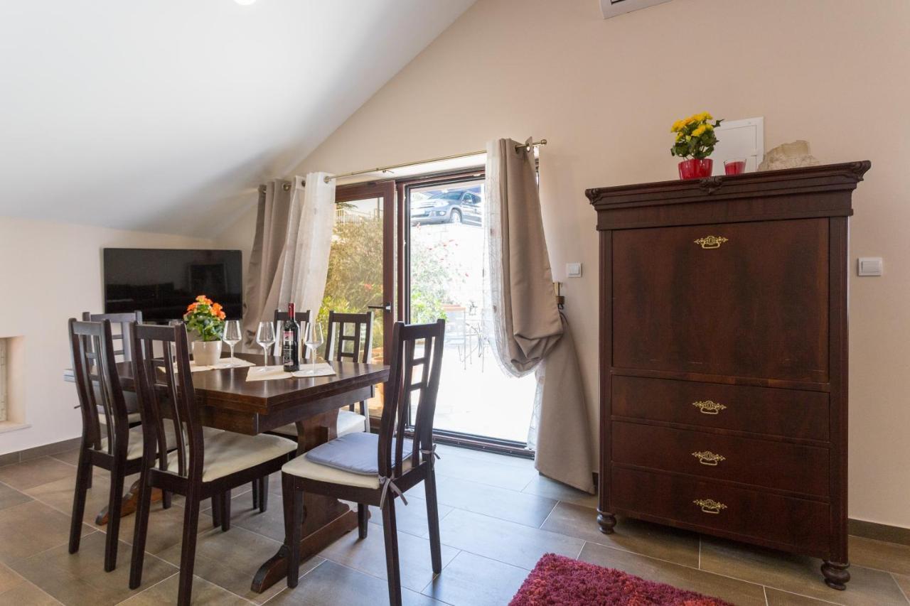 Three Bedroom Spacious Apartment Petrunjela 2