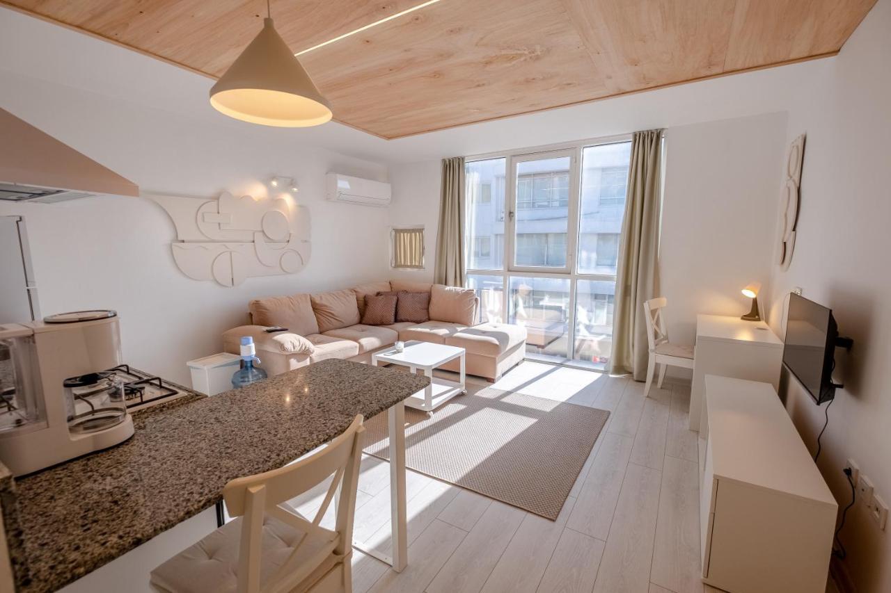 Cozy Japandi- Central & Minimal 1