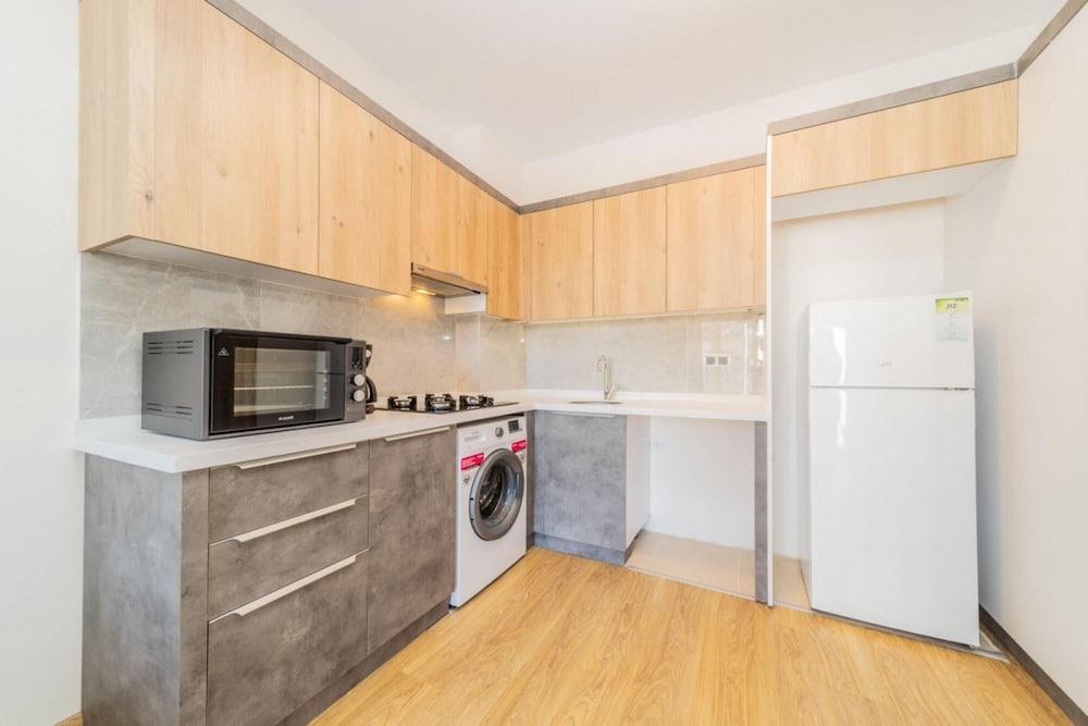 Exquisite Flat with Shared Pool in Kepez 2