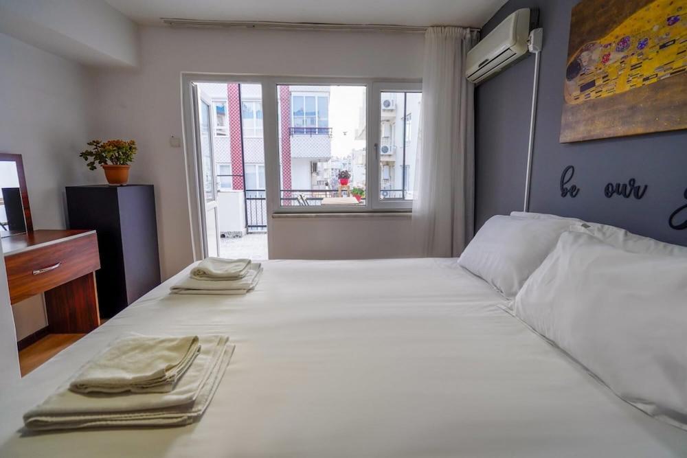 Serene And Central Flat with Balcony in Muratpasa 2