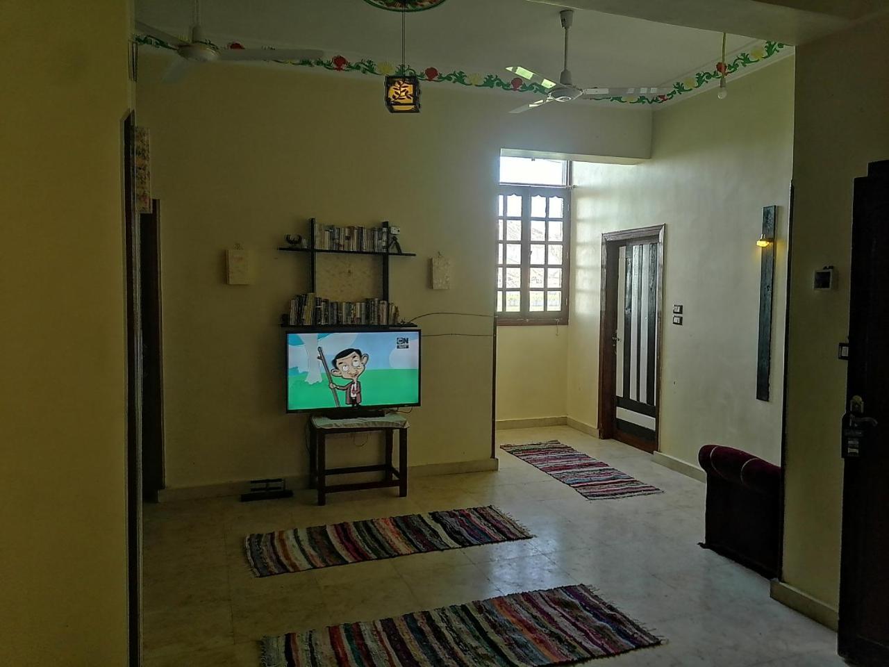 Twin Rooms Close To Most Tourist Areas