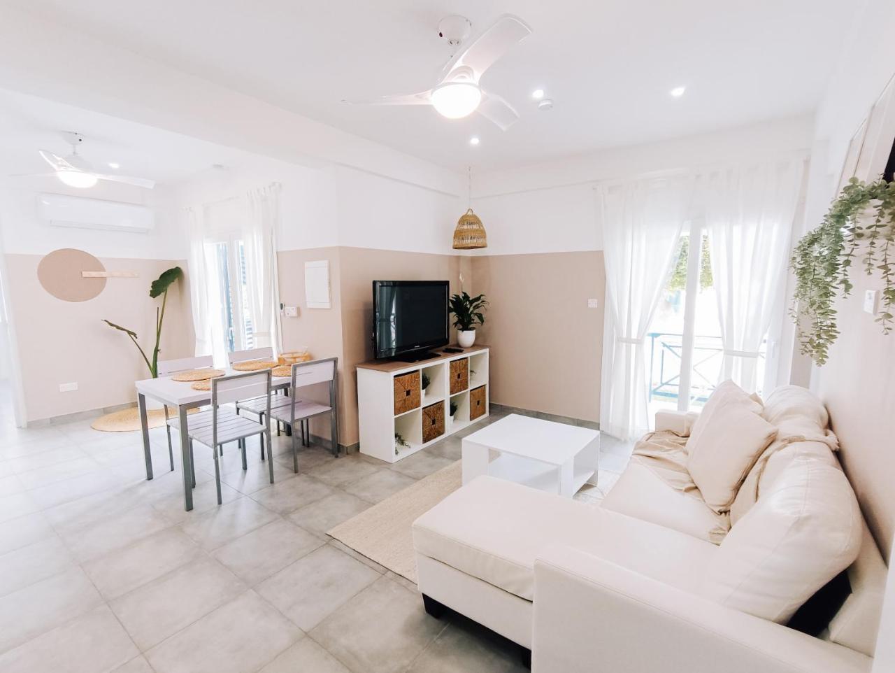 Shelter Next To the Beach 1