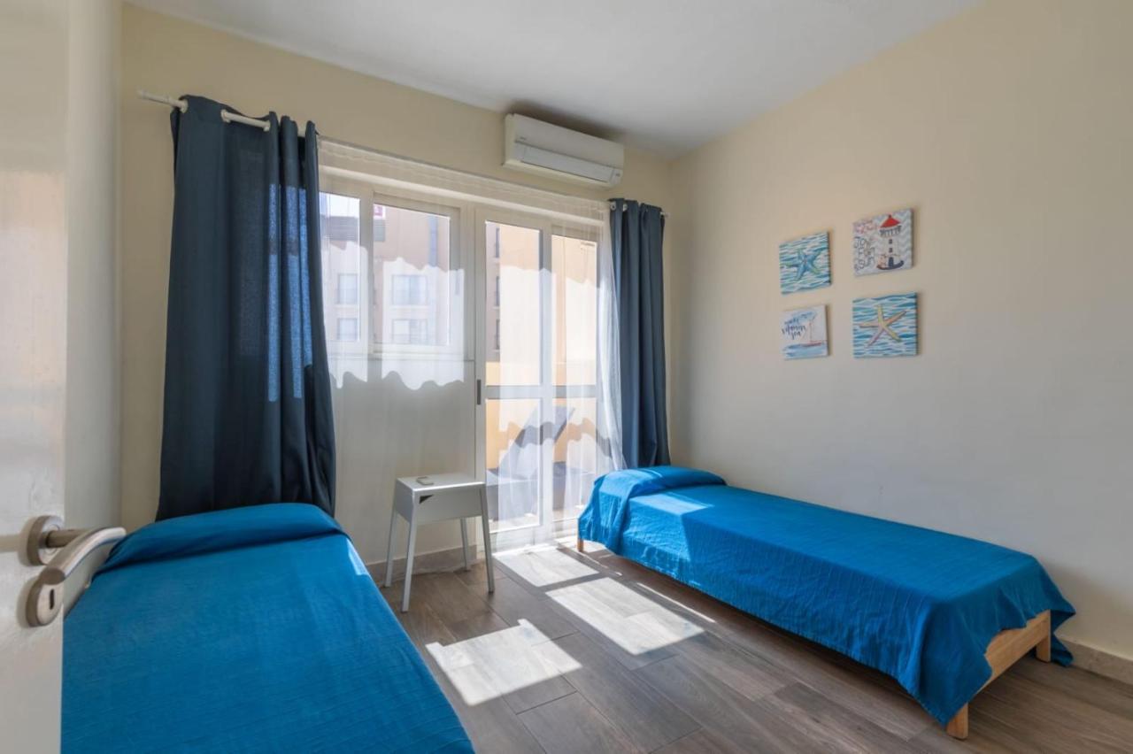 Sea-View Retreat 2 1