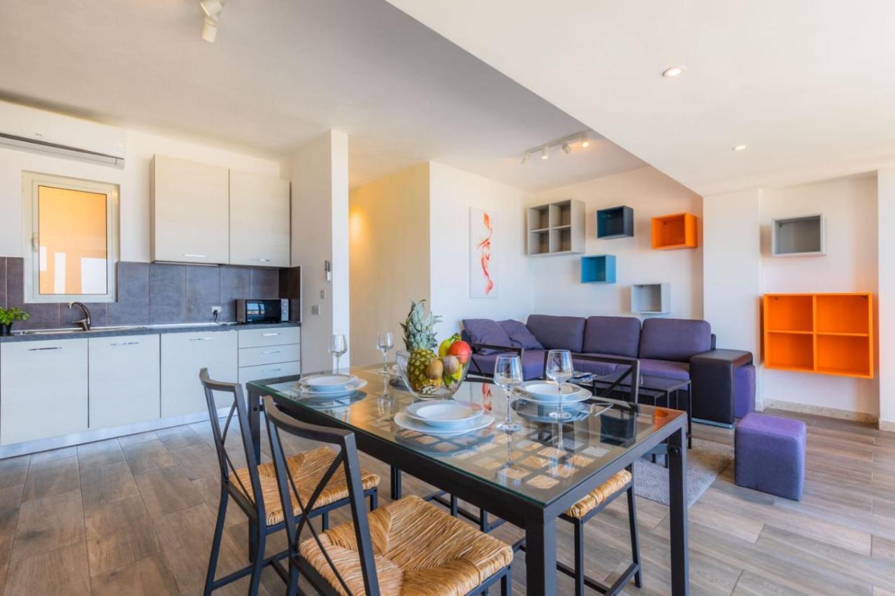 Sea-View Retreat 2 2