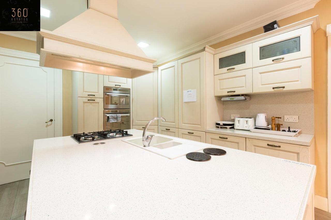 Spacious Num1 House in Swieqi - Sleeps 18 W/Wifi by 360 Estates 2