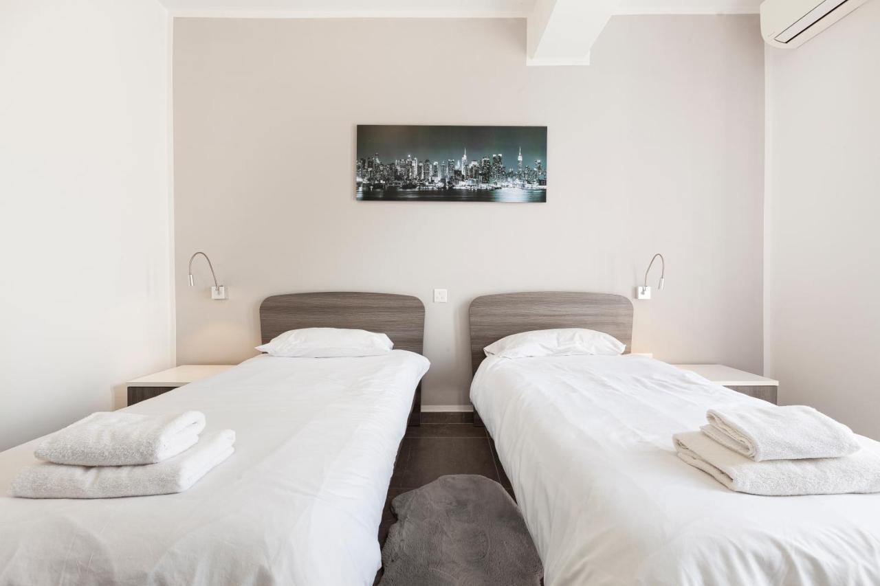 Spacious Designer Apt with Private Seaview Balcony by 360 Estates 1