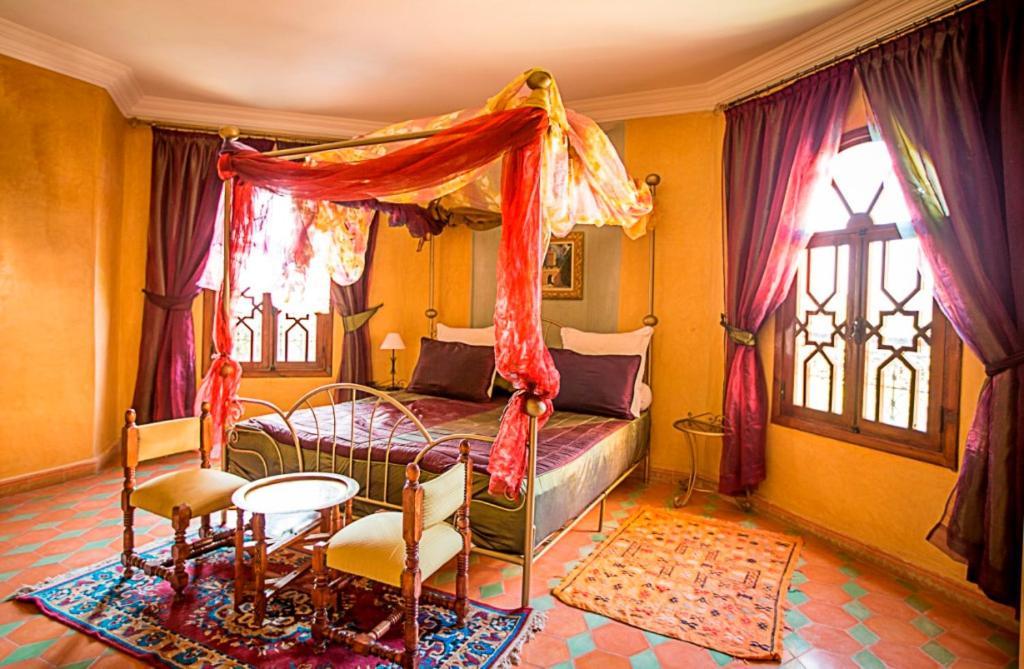 Las Palmeras Guest House