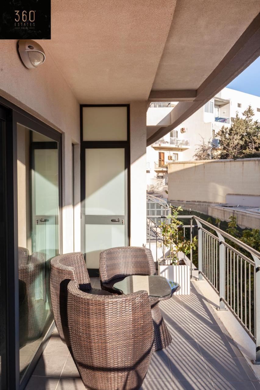 Pender Lux Complex - 3br Unit with Private Parking by 360 Estates 2