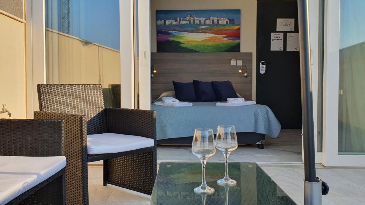 Bay Square Penthouse 2