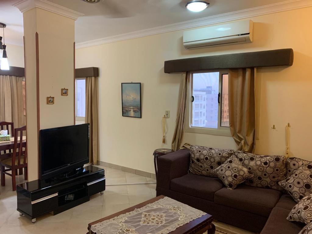 شقة سكنية ذات طابع عائلى متميز بها كافة الامكانيات من فلتر ماء وواى فاى 2