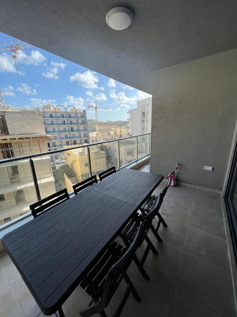 Blue Skies Family Apartment with Terrace 1