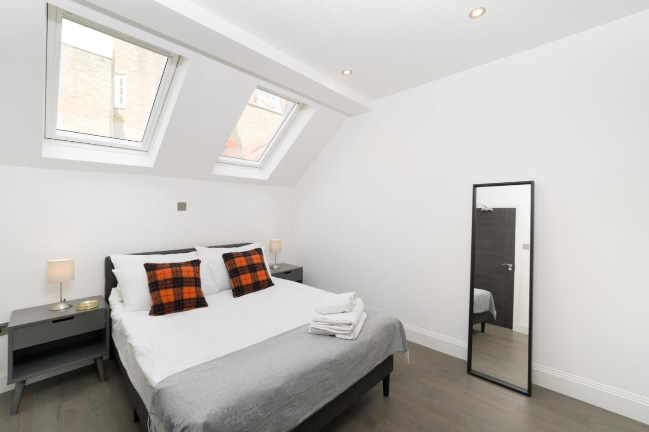 Oxford Street 2 Bedr, 3 Beds, 2,5 Bath, 2 Min Subway 1