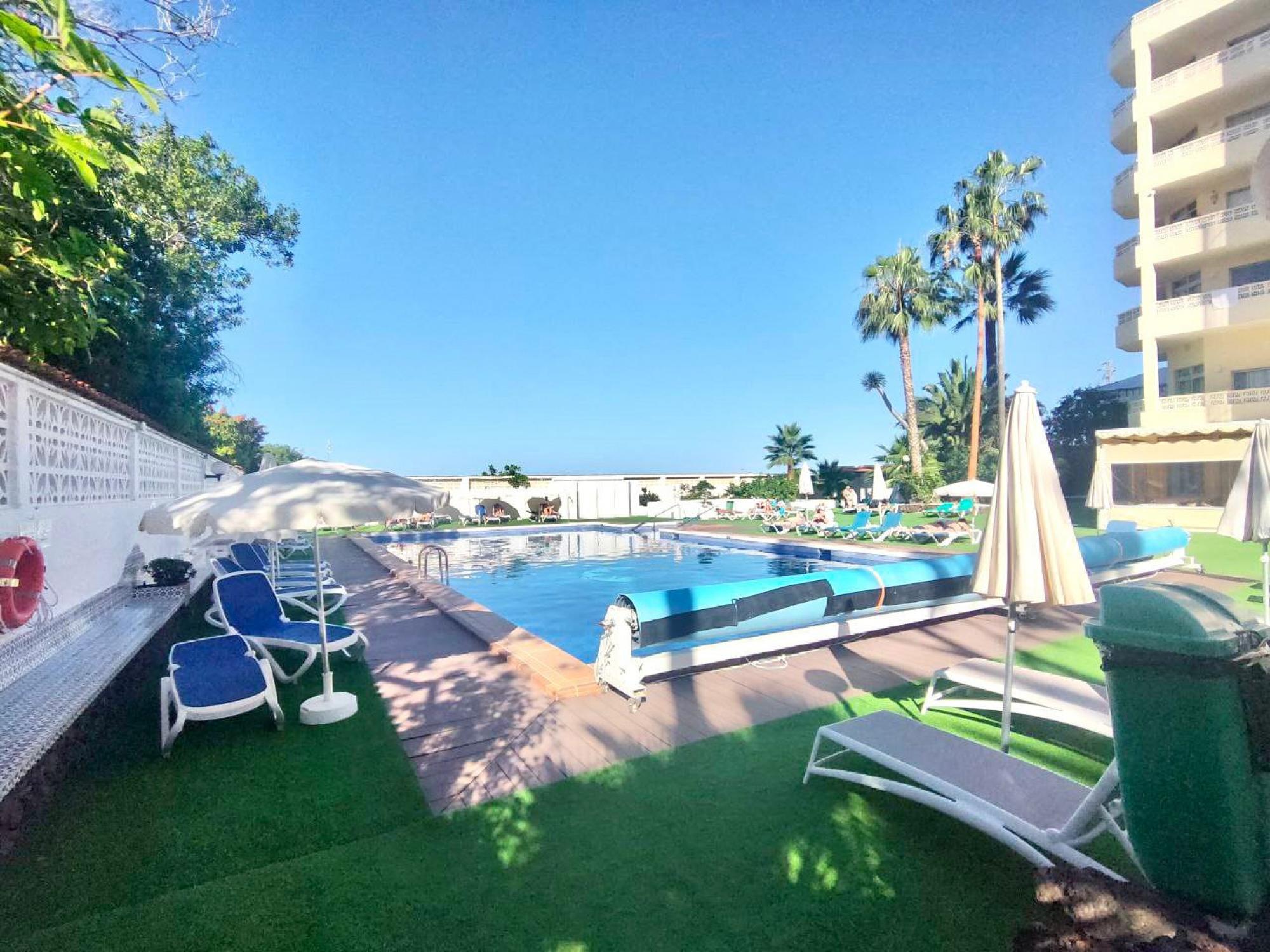 Apartment with Beautiful Pool, Breakfast Included