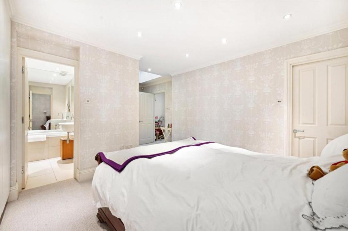 Central London , Easy Walk To London 1