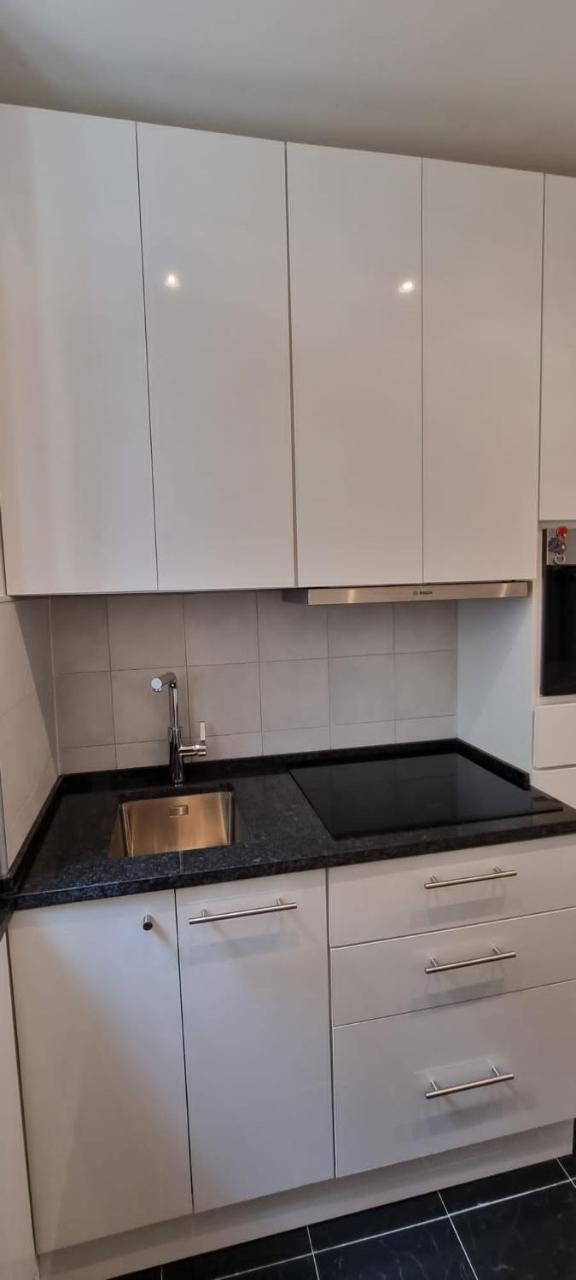 Charming Central Apartment To Rent (Adults Only) 2