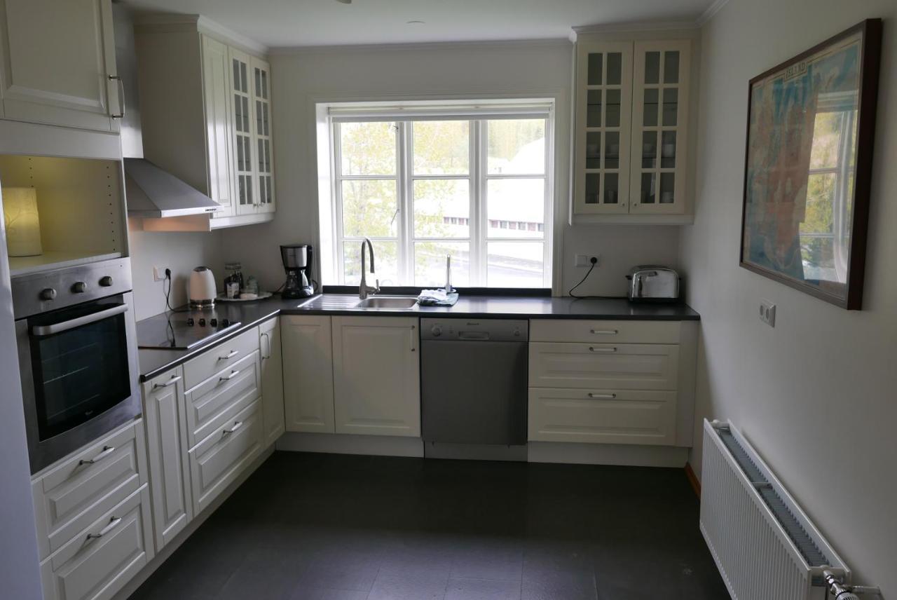 Gamli Skolinn Husavik 1