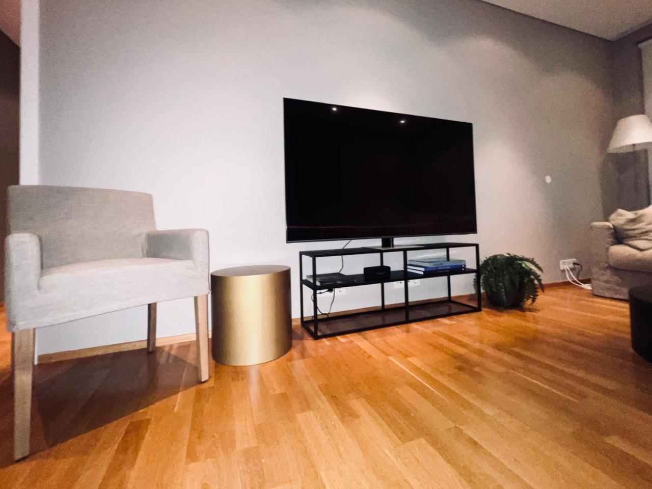 S19 - Akureyri Prime Apart. 1