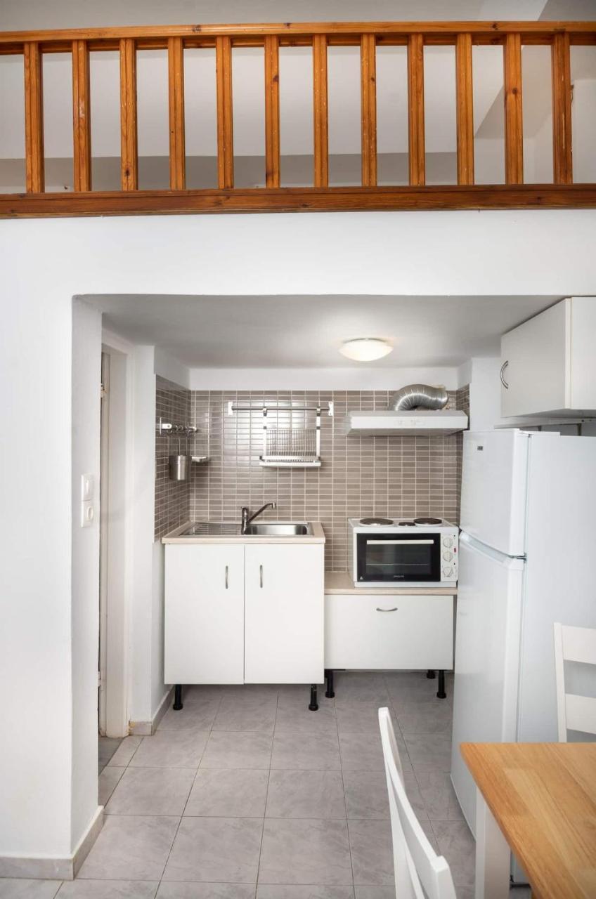 Islanders Yard Apartments 2