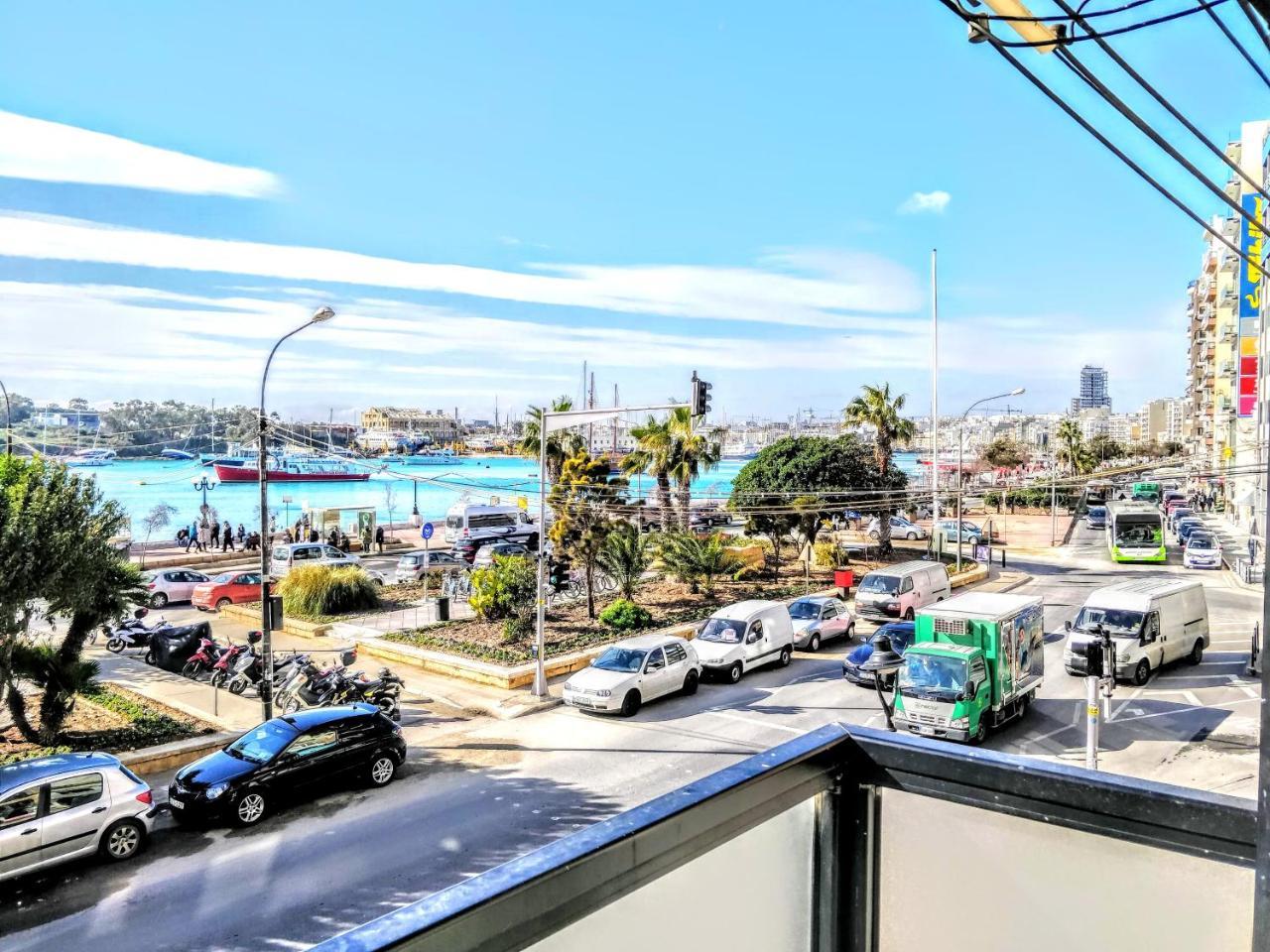 Enormous 3bedrooms Seafront with Balcony Pdeh1-1 1