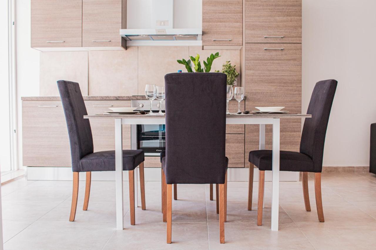 Unique 2 Bedroom in Amazing Location Near the Sea 2