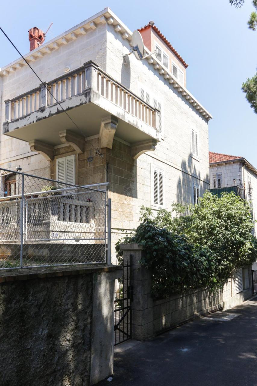 Stone House Apartment