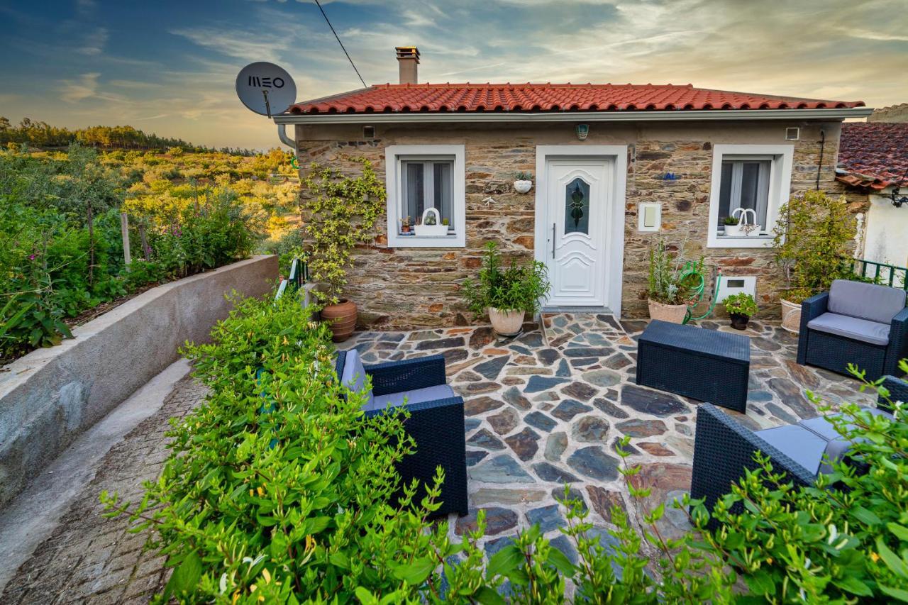 Casa Fundo Dos Palheiros