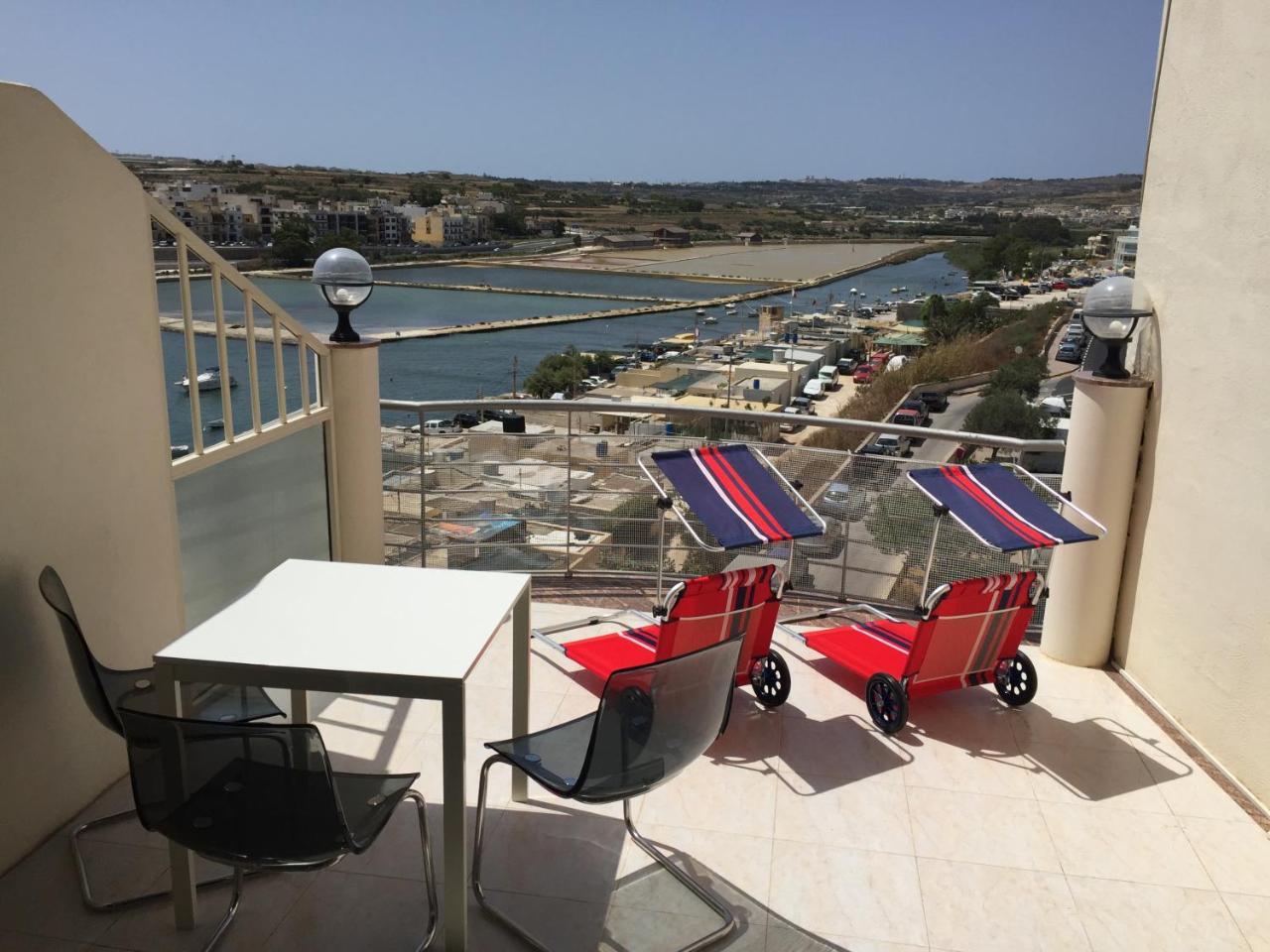 Seafront Apartment Blue Water 2