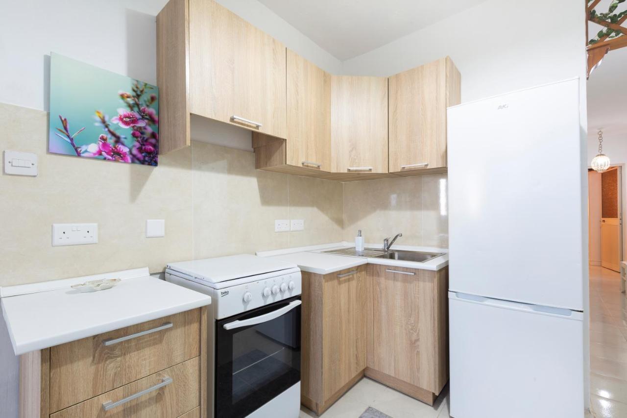 Ne1 - Lovely 2 Bedroom Apartment. Perfect Location 1