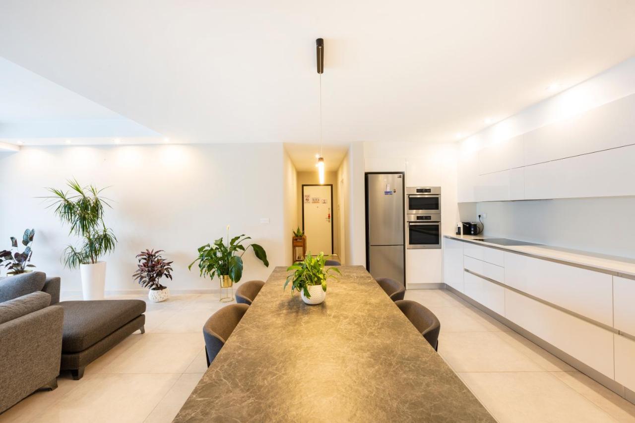 Ngh12 - Lovely, Spacious 2 Bedroom Apartment. 2