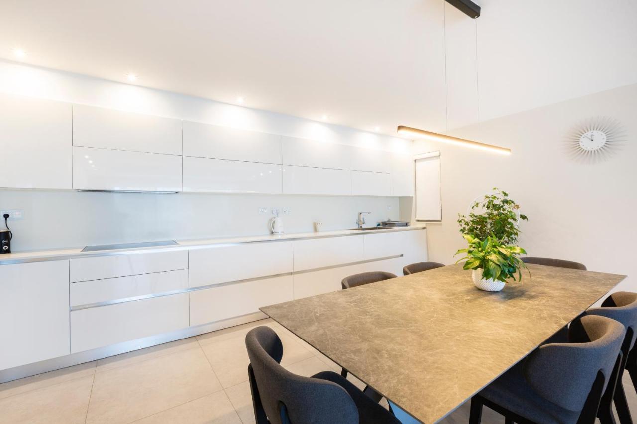 Ngh12 - Lovely, Spacious 2 Bedroom Apartment. 1