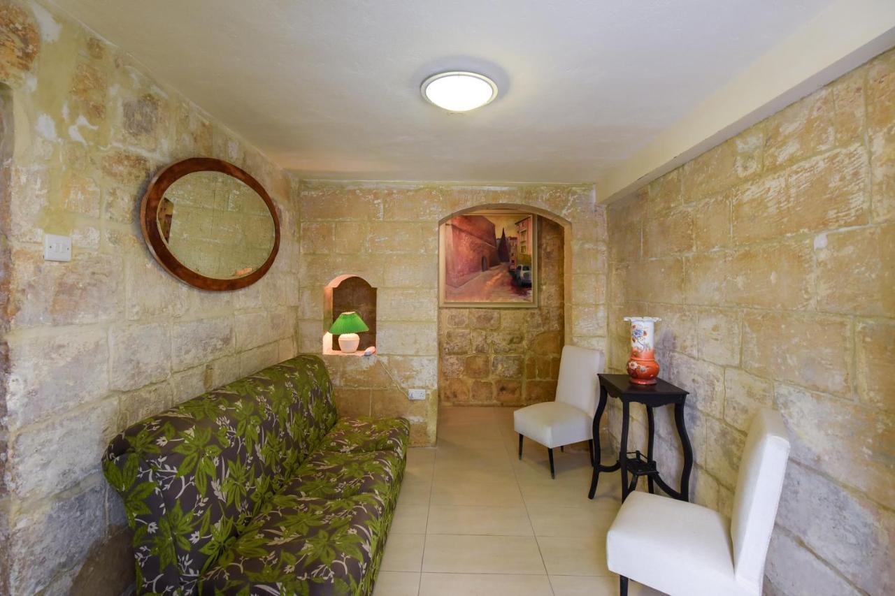 Vlt214- Valletta 2 Bedroom Townhouse 1