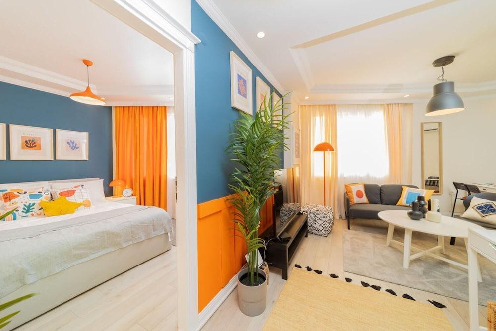 Vibrant And Central Apartment in Muratpasa 2